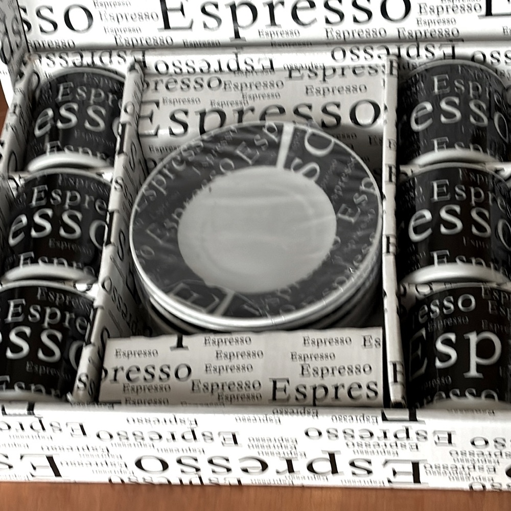 Espresso brand new set of 6 cups and saucers